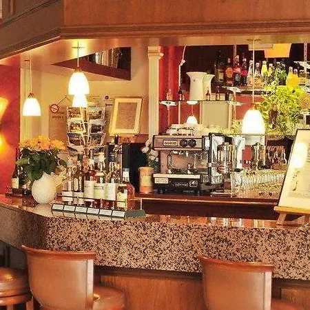 Western Le Moderne 4* Caen