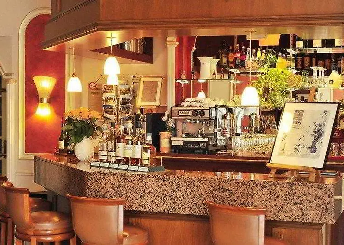 Western Le Moderne 4* Кан