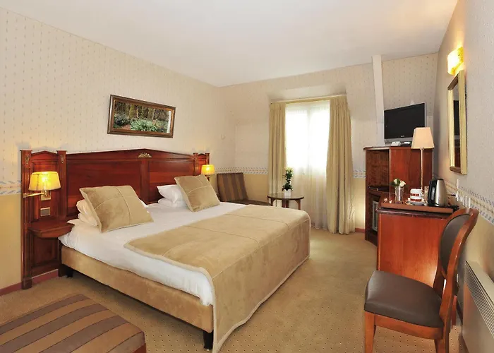 Western Le Moderne Кан